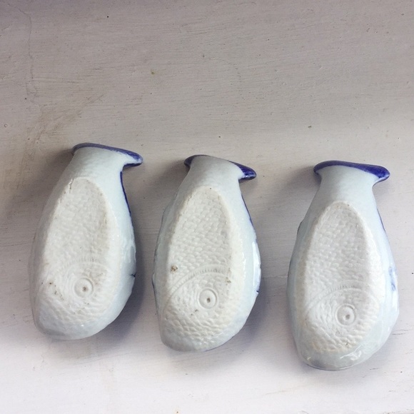 🎉HP🎉 Antique Japanese porcelain fish shaped dishes - Picture 4 of 10